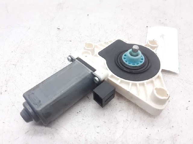 5Q4959802B Motor del elevalunas de la puerta delantera derecha  comprar en Pontevedra