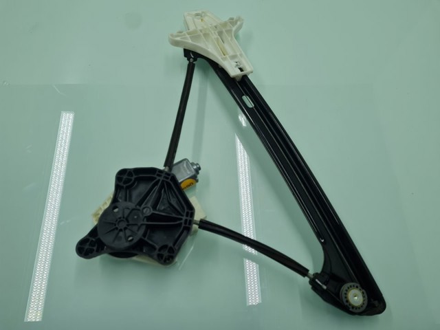 5Q4959811A Motor del elevalunas de la puerta trasera izquierda comprar Girona
