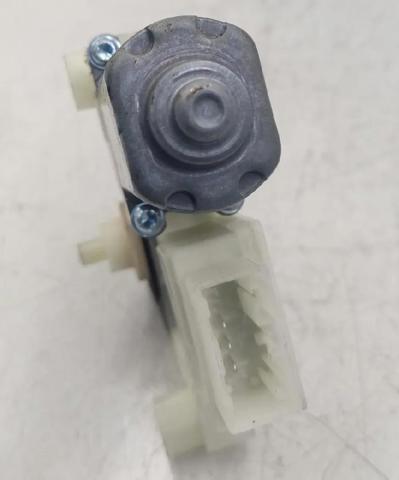 VAG 5Q4959811D Motor del elevalunas de la puerta trasera izquierda comprar Pamplona