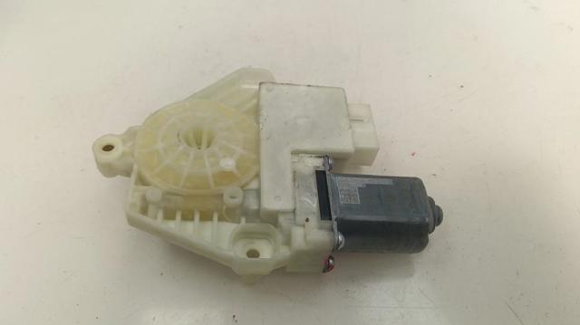 5Q4959811D Motor del elevalunas de la puerta trasera izquierda  disponible Burgos