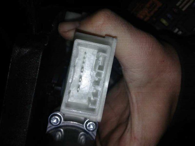 5Q4959812D Motor del elevalunas de la puerta trasera derecha comprar Sevilla