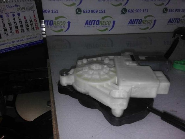 VAG 5Q4959812D Motor del elevalunas de la puerta trasera derecha  comprar en Murcia