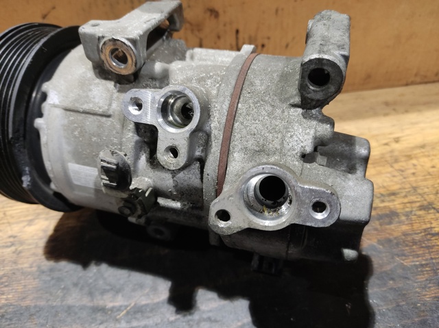 Compresor de aire acondicionado Toyota Corolla R10
