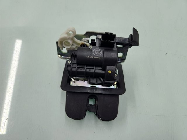 5TA827505D Cerradura de tapa de maletero  comprar en Reus