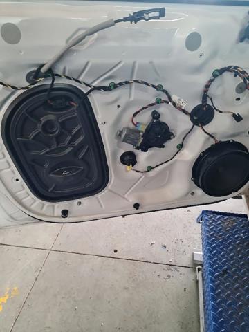 Mecanismo levanta, puerta delantera izquierda Volkswagen Touran III monovolumen comprar en España
