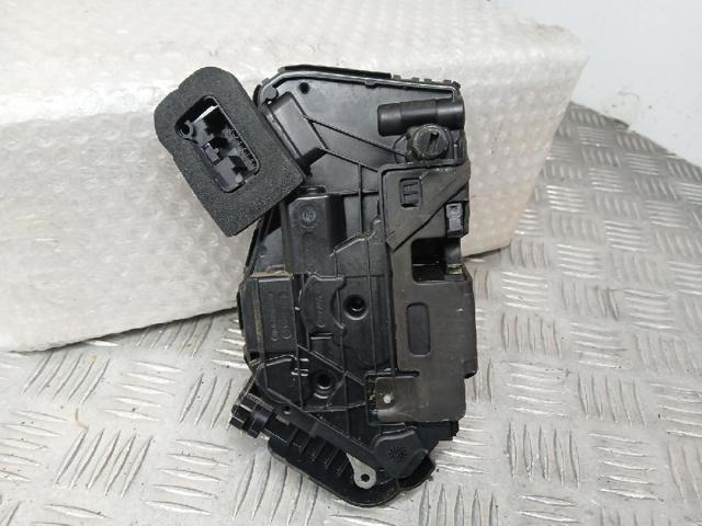 VAG 5TA839016E Cerradura de la puerta trasera derecha  en stock Valencia