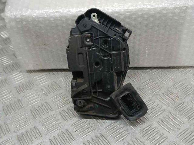 5TA839016E Cerradura de la puerta trasera derecha comprar Girona