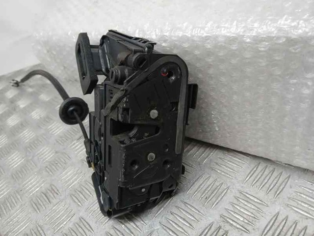 VAG 5TA839016E Cerradura de la puerta trasera derecha comprar Pamplona