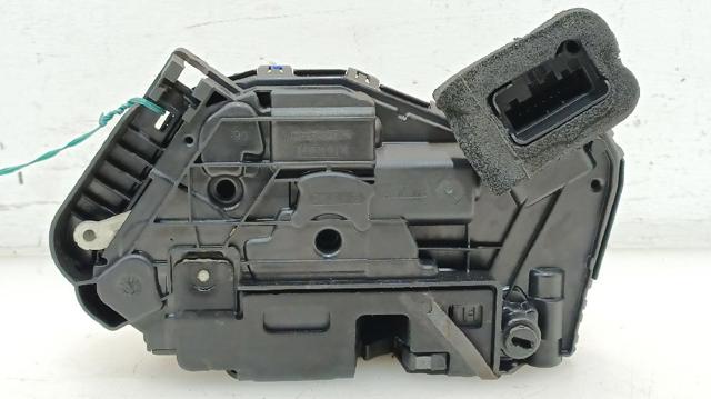 5TA839016L VAG Cerradura de la puerta trasera derecha  en stock Gandía