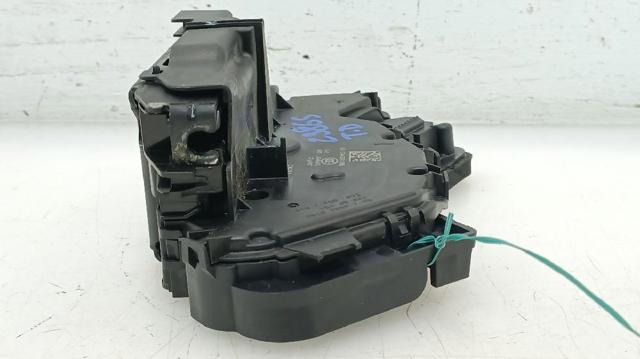 5TA839016L Cerradura de la puerta trasera derecha  en stock Castellón