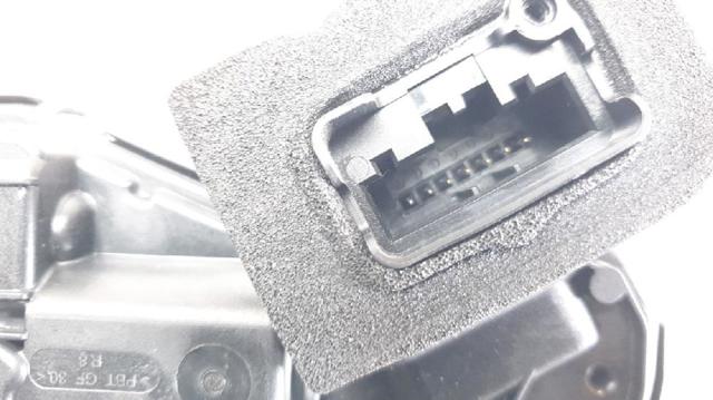 5TA839016Q Cerradura de la puerta trasera derecha  en stock Sabadell
