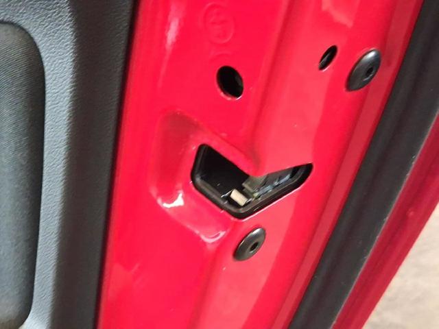 VAG 5TA839016Q Cerradura de la puerta trasera derecha  comprar en Murcia