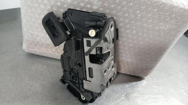 5TA839016Q Cerradura de la puerta trasera derecha  en stock Castellón