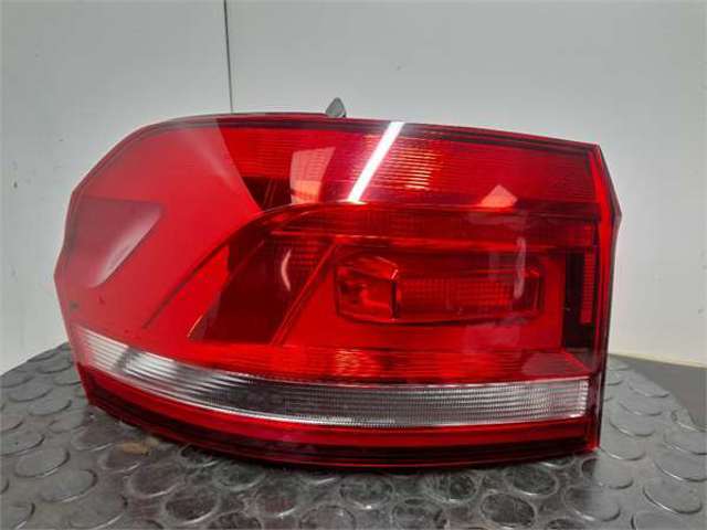 5TA945095A VAG