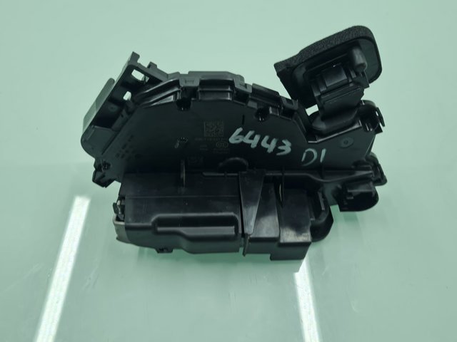 VAG 5TB837015 Cerradura de puerta delantera izquierda  disponible Valladolid