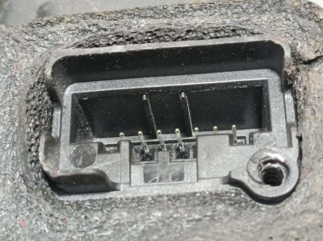 5TB837015A VAG Cerradura de puerta delantera izquierda  comprar en Oviedo