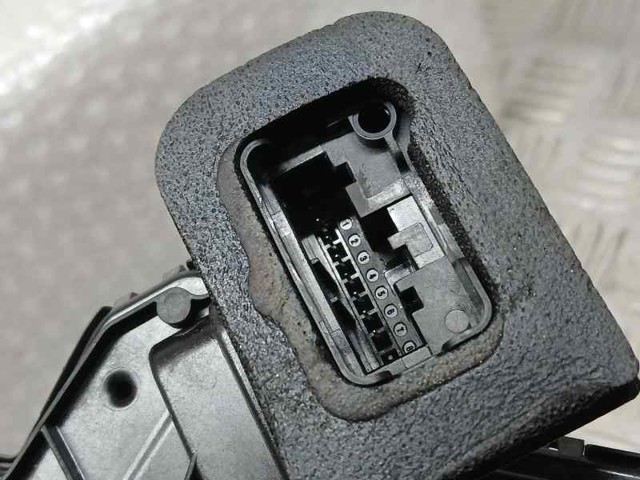 5TB837015A Cerradura de puerta delantera izquierda  comprar en Reus