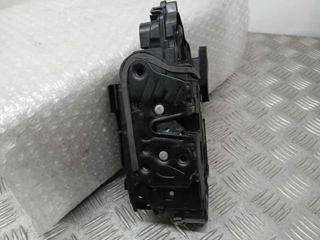 5TB837015A VAG Cerradura de puerta delantera izquierda  disponible Vigo