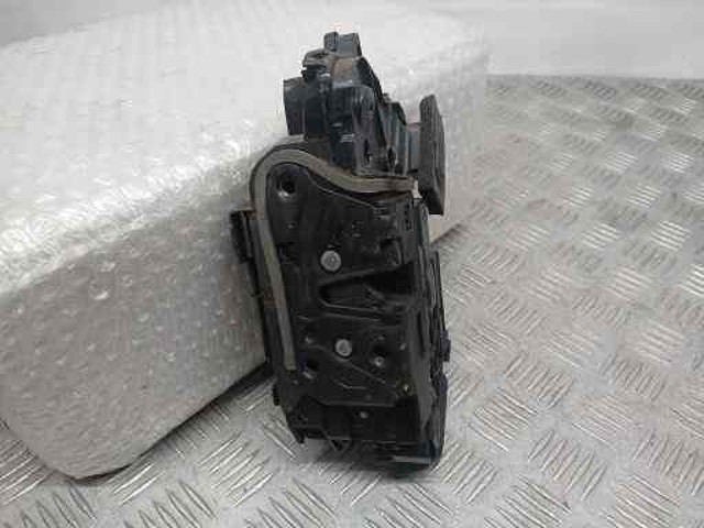 VAG 5TB837015A Cerradura de puerta delantera izquierda  comprar en Ponferrada