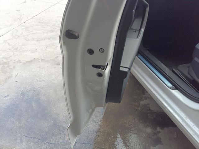 5TB837015D VAG Cerradura de puerta delantera izquierda  comprar en Lleida