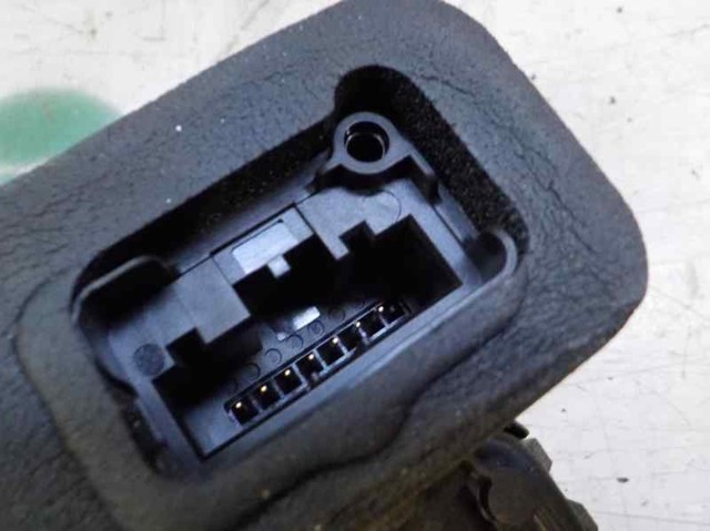 5TB837016 Cerradura de puerta delantera derecha  en stock Sabadell