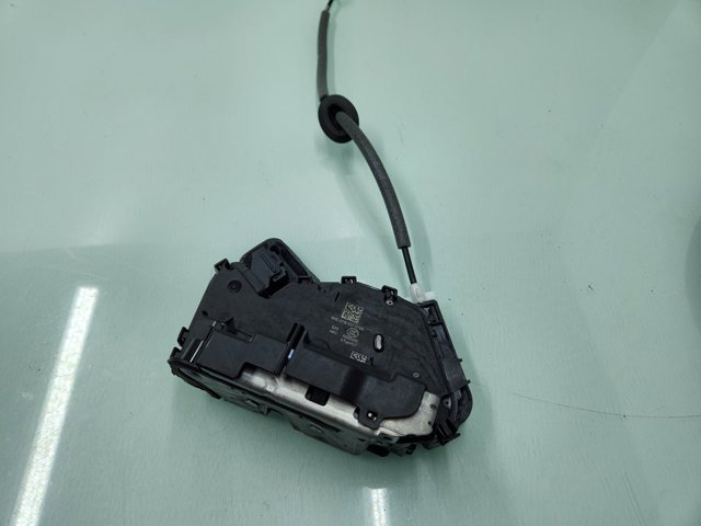 VAG 5TB837016E Cerradura de puerta delantera derecha comprar Tarragona