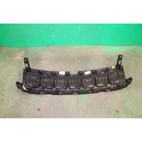 5UP86RXFAB CHRYSLER Parrilla  en stock Gandía
