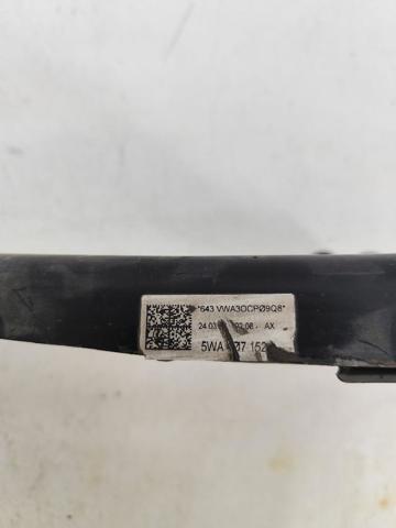 5WA407151 Brazo inferior izquierdo de la suspensión delantera  en stock Castellón