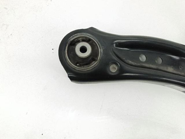 5WA407152 Brazo inferior derecho de la suspensión delantera  comprar en Reus