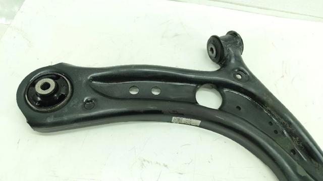 5WA407152 Brazo inferior derecho de la suspensión delantera comprar Sevilla