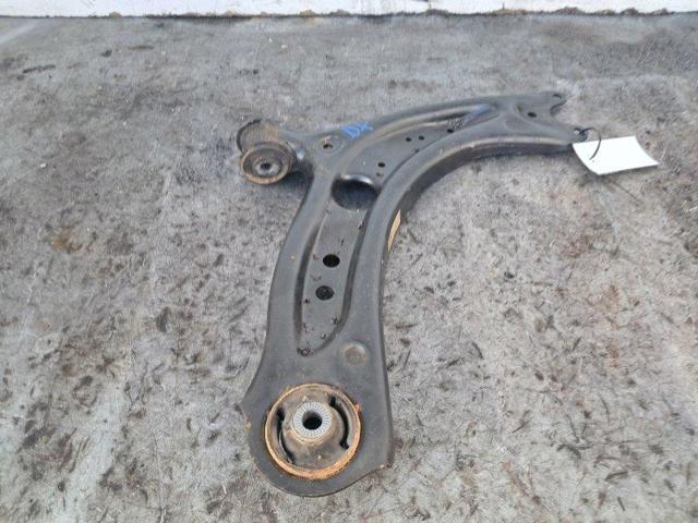 5WA407152 VAG Brazo inferior derecho de la suspensión delantera  disponible Alicante
