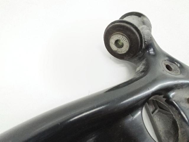 5WA407152 Brazo inferior derecho de la suspensión delantera comprar Girona