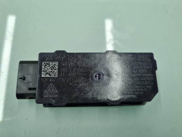 5WA962133B VAG