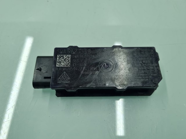 5WA962133B VAG Antena Kessy  comprar en Oviedo