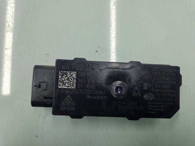 5WA962133B VAG Antena Kessy  comprar en Jaén