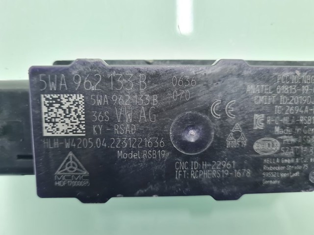 5WA962133B Antena Kessy  en stock Castellón