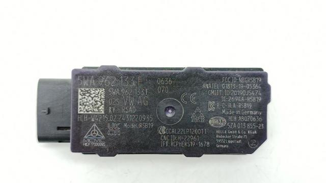 5WA962133F VAG