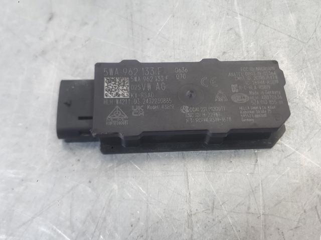VAG 5WA962133F Antena  disponible Valladolid