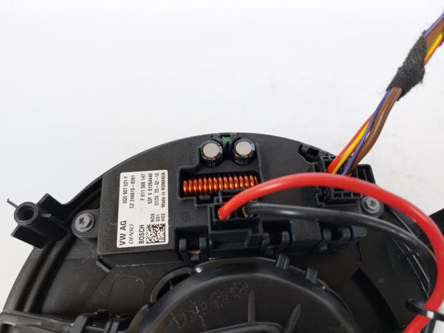 VAG 5WB819021 Motor del ventilador del calefactor  disponible España