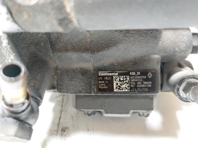 5WS40153 Bomba de alta presión de combustible  disponible Utrera