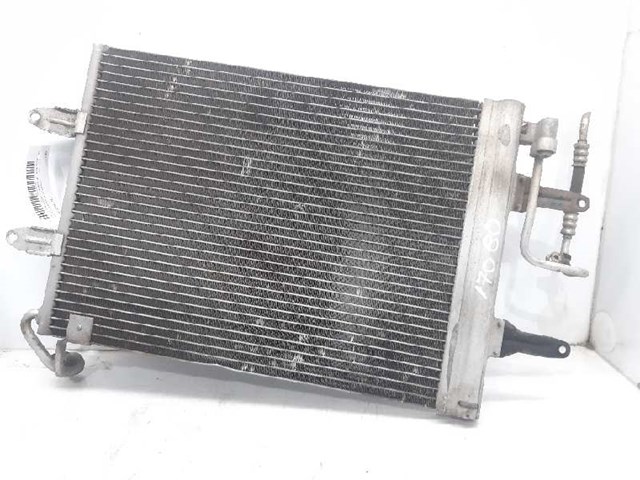 Condensador / radiador  aire acondicionado para volkswagen fox 1.2 bmd 5Z0820411D