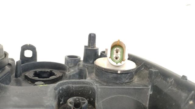 RENAULT 6001546789 Faro derecho  en stock Terrassa