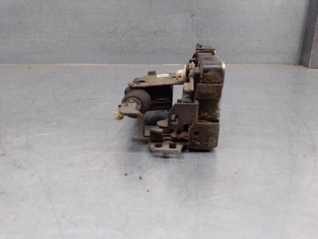 6001547511 Cerradura de puerta delantera derecha  en stock Sabadell