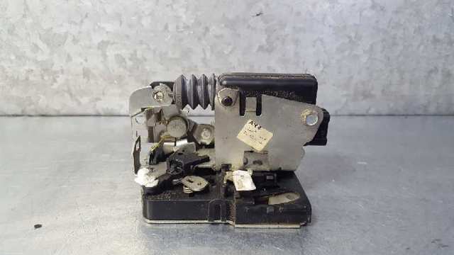 6001547511 RENAULT Cerradura de puerta delantera derecha  disponible Vigo
