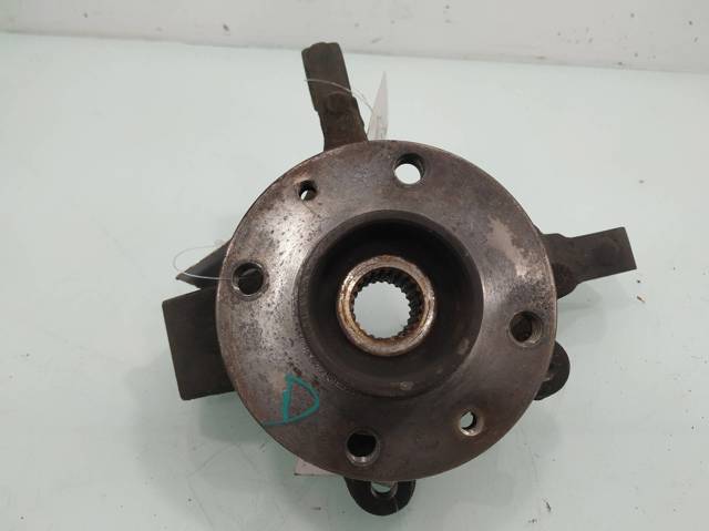 RENAULT 6001548867 Mangueta delantera derecha  en stock Salamanca