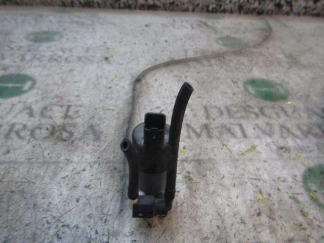 6001549444 RENAULT Bomba de agua limpiaparabrisas, delantera  en stock Córdoba