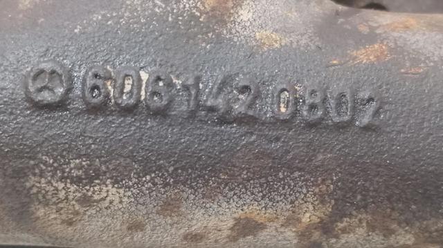 Sistema de escape del motor Mercedes E  (S124)