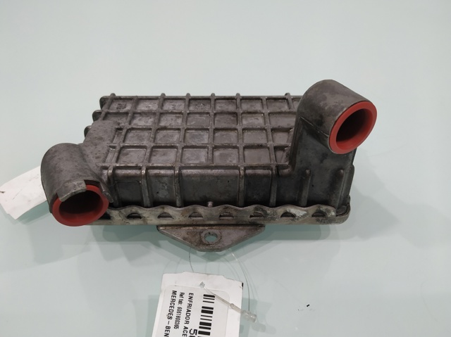 Radiador de aceite debajo del filtro 6061800365 MERCEDES