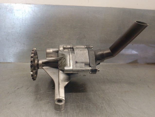 6061810801 MERCEDES Bomba de aceite  comprar en Lleida