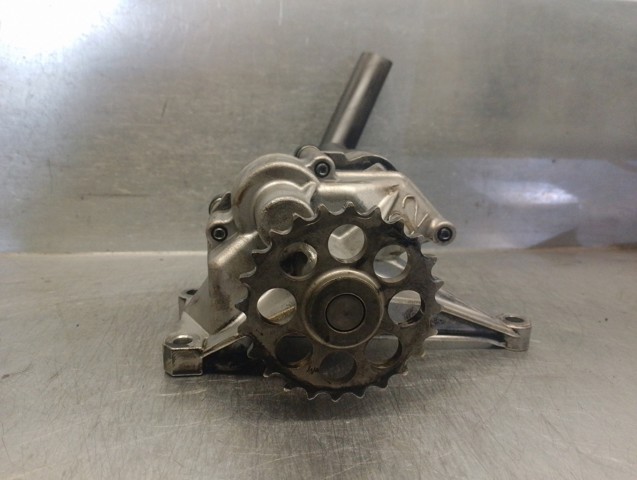 MERCEDES 6061810801 Bomba de aceite  comprar en Albacete